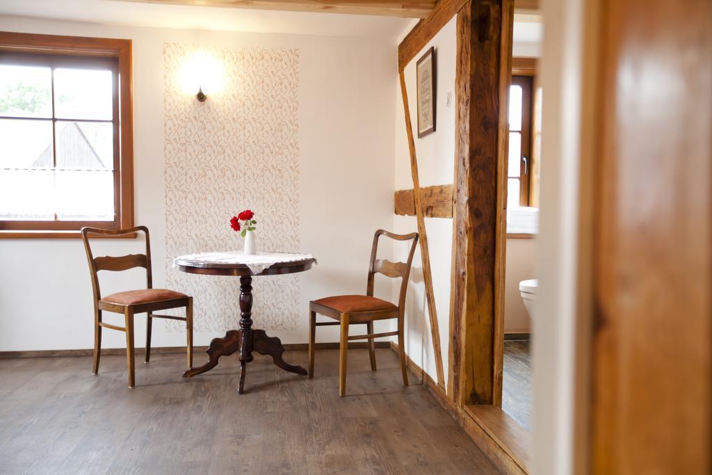 Pension Alte Schmiede Zabeltitz Quarto foto